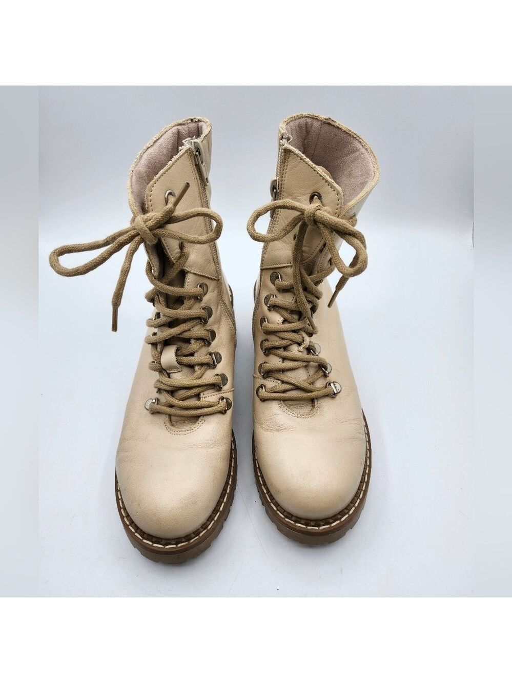 Bertuchi Elegant Tan Lace-Up Boots for Lug Soles Made In Spain Sz 7.5